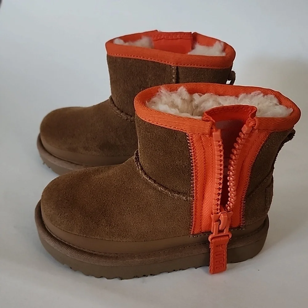 UGG Kids Classic Mini Zip Boots Brown Suede Orange Trim Toddler Girl Size 8
